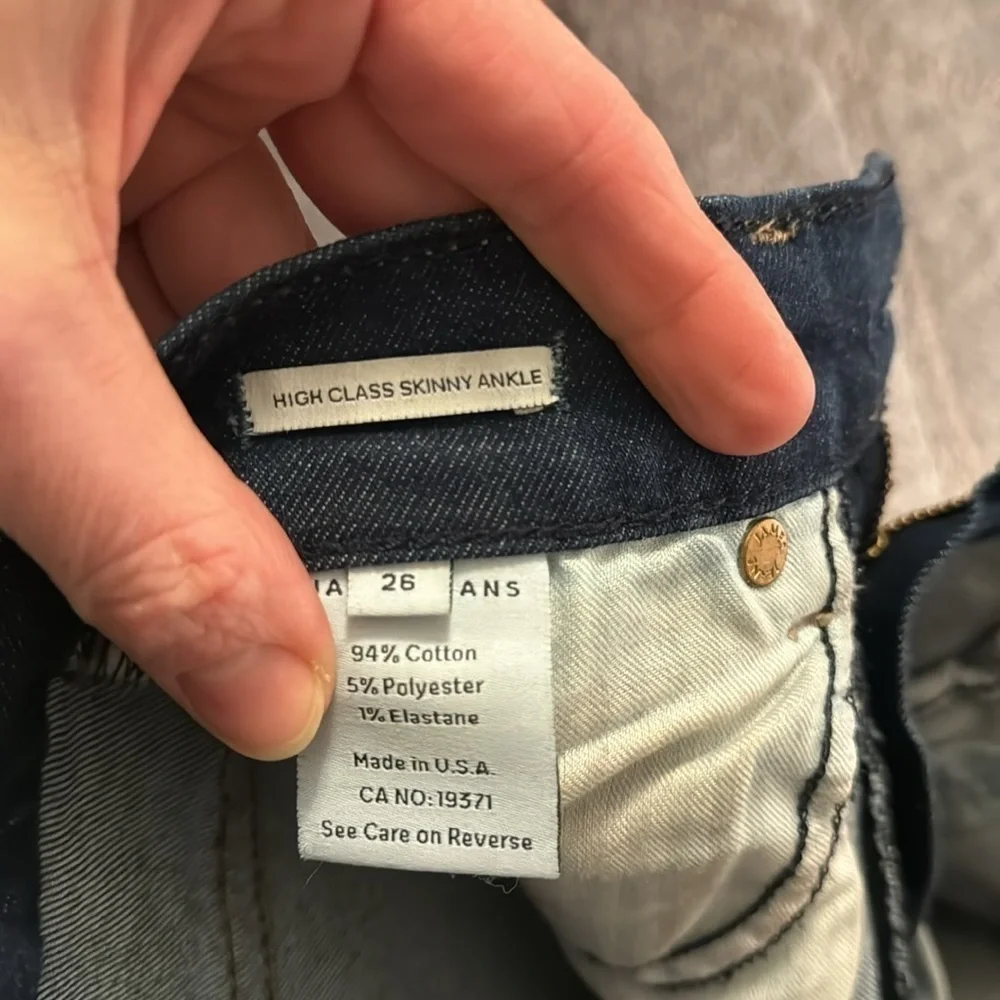 James Jeans high class skinny ankle jeans size 26 in Maverick